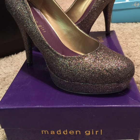 Madden girl heels! Worn a couple of times! - Picture 1 of 1