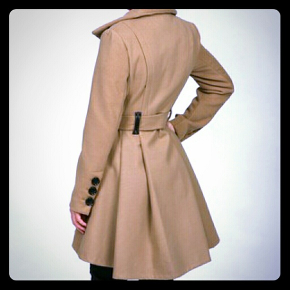🎉HP 12/4/14🎉Steve Madden Trench