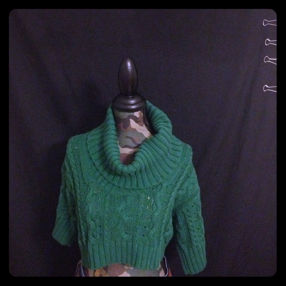 Crop top sweater