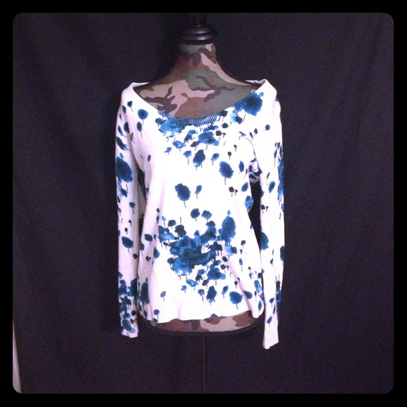 Calvin Klein print sweater worn once!