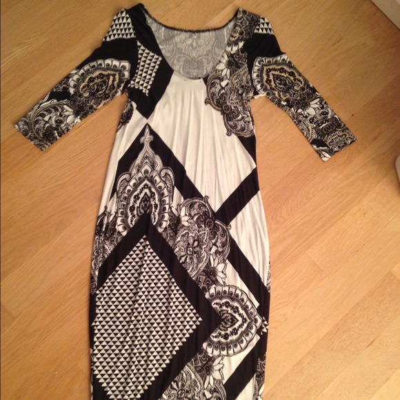 Maternity form fitted dress