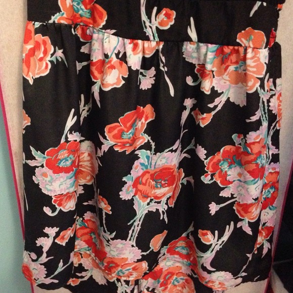 High low black dress with flowers - Picture 2 of 2