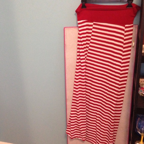 Maci skirt Red and white stripes - Picture 1 of 1