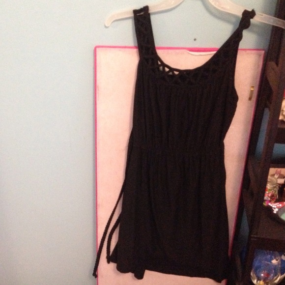 Black dress with accent kneck line - Picture 2 of 2