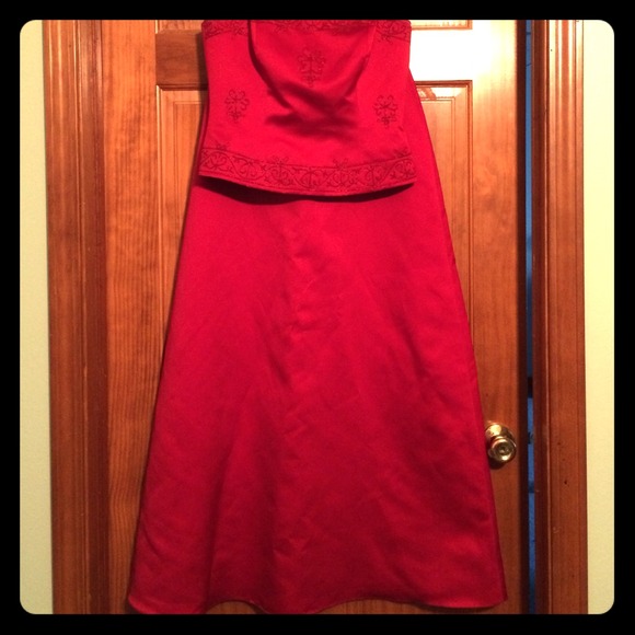 Red three piece prom dress