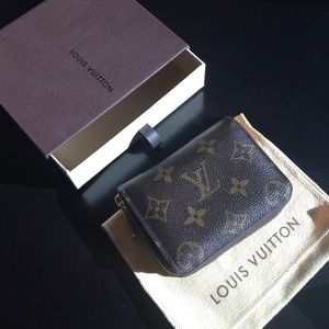 Authentic Louis Vuitton Zippy Coin Purse