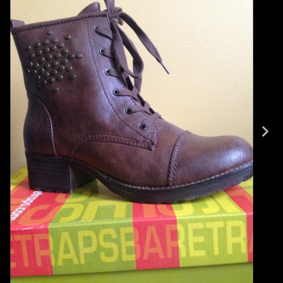 baretraps arlow boots