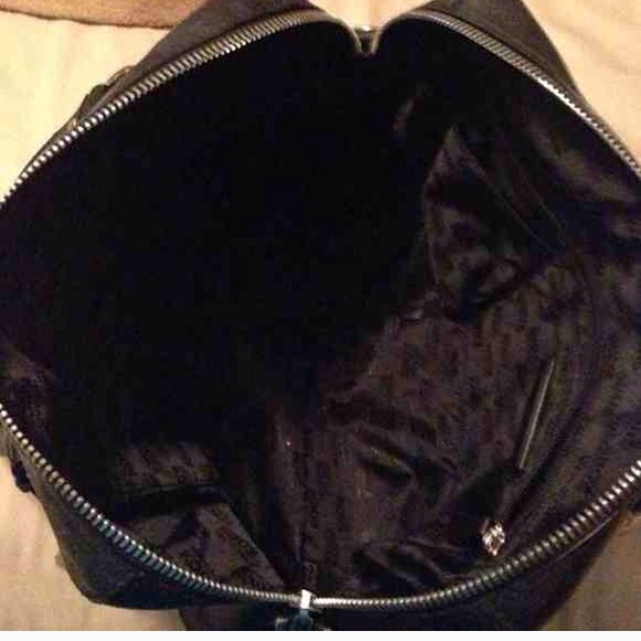 Authentic and Beautiful Michael Kors Purse - Picture 2 of 3