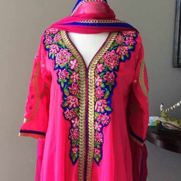 Sold - Picture 3 of 4