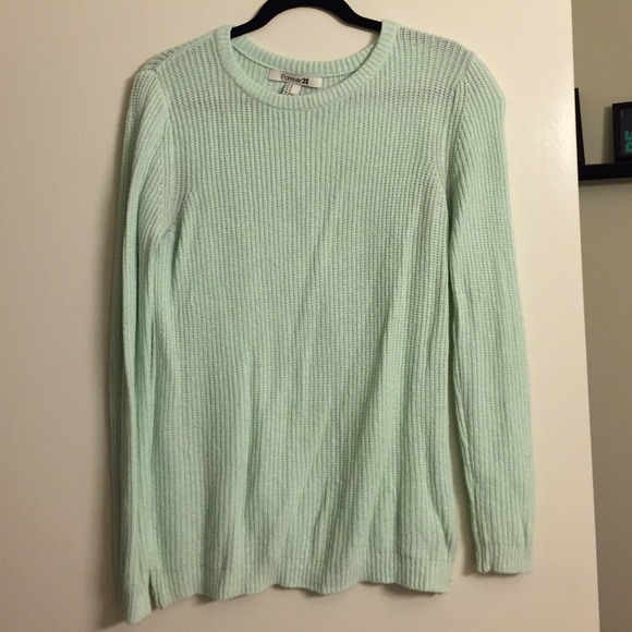 Forever 21 sweater - size medium