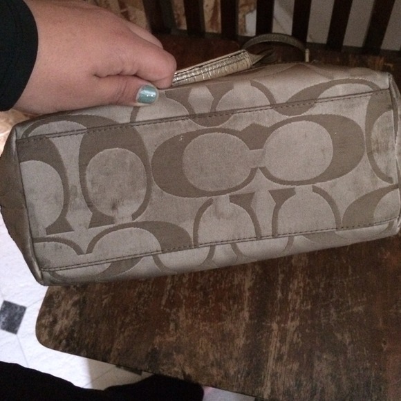 Limited edition Gold Coach bag - Picture 4 of 4