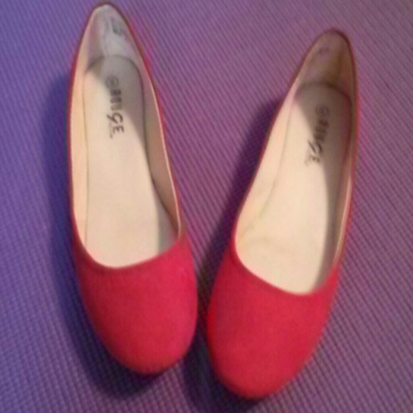 Flats shoes