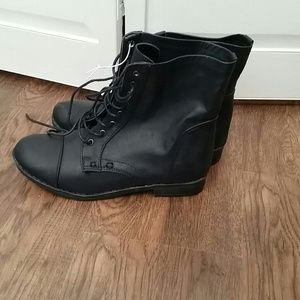 Sz9 black boots