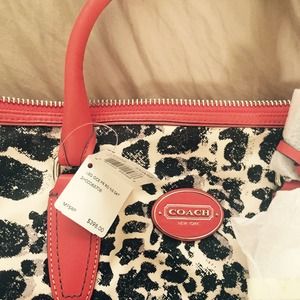 Beautiful coach bag brand new!!