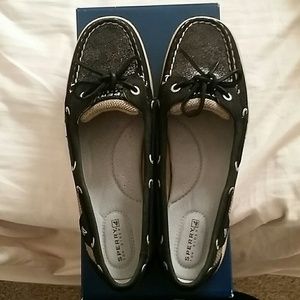 Sale! 2 days only!! New Sperrys!