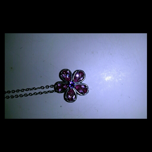 Jareds flower necklace