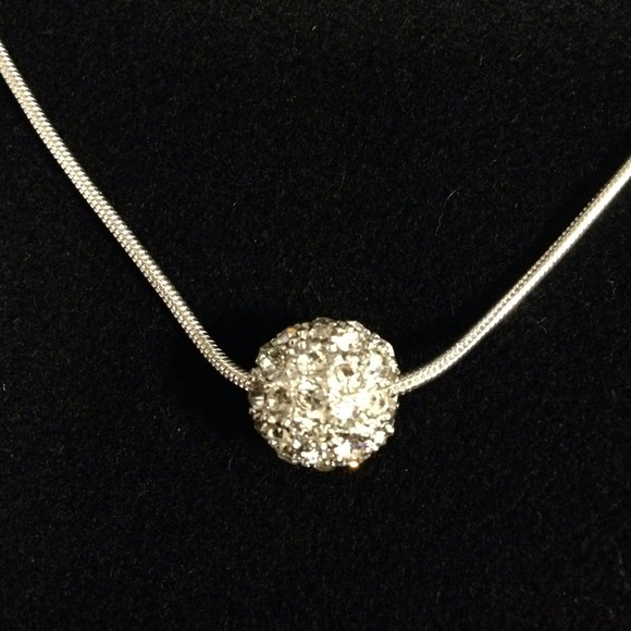 Jewelry - Silver tone sparkle ball pendant necklace - NWOT