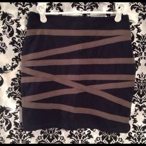 Stretchy pencil skirt