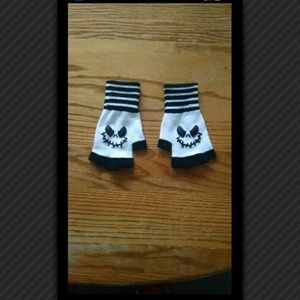 Fingerless Nightmare Before Christmas gloves