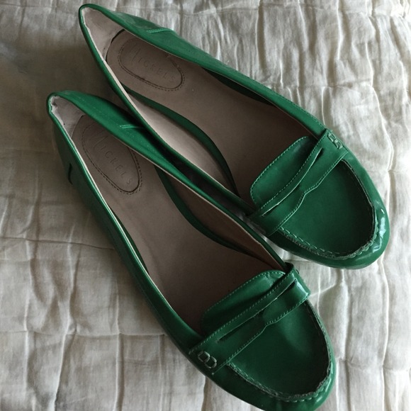 Green patent leather shoes