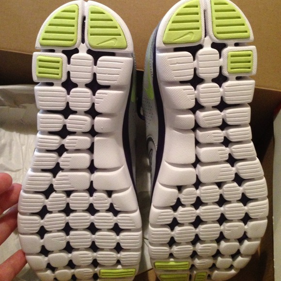 Sold in bundle - Picture 2 of 4