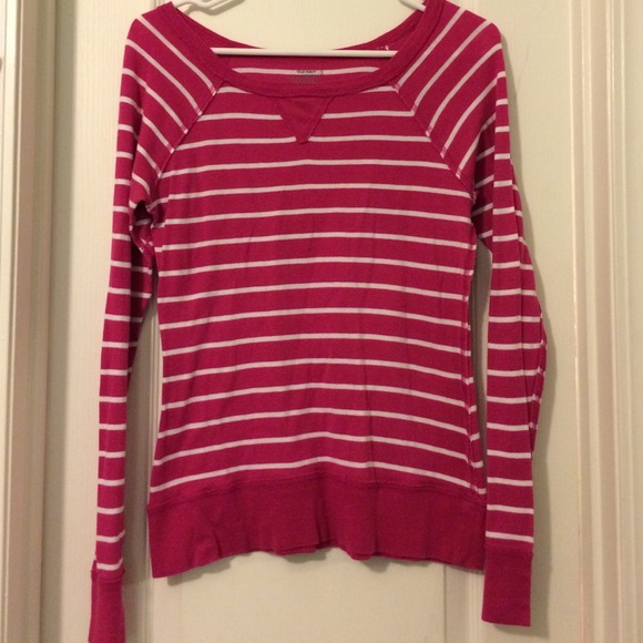 Hot pink long sleeve tee!