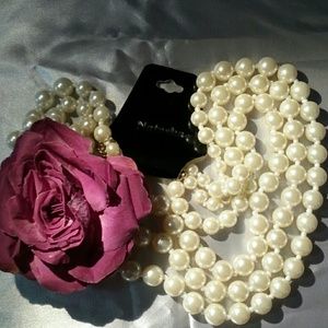 Natasha Flower & Simulated Pearl Necklace