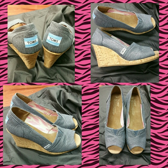 TOMS Shoes - Toms wedges denim look