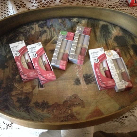 Cover girl lip gloss