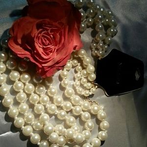 Natasha Flower & Simulated Pearl Necklace