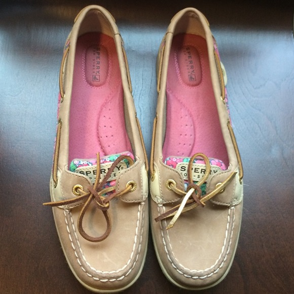 Sperry top-siders with pink print. Size 8.5.
