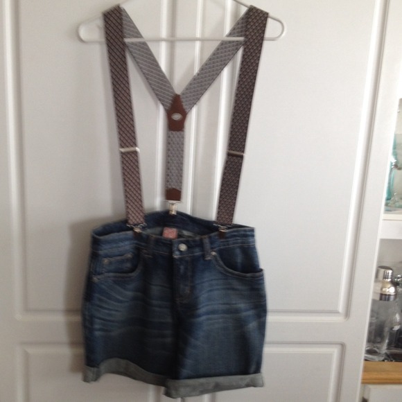 Shorts with suspenders