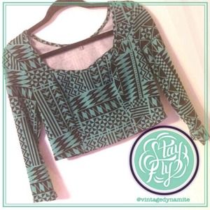 🔴 NWOT Forever 21 Teal Patterned Long Sleeve Crop
