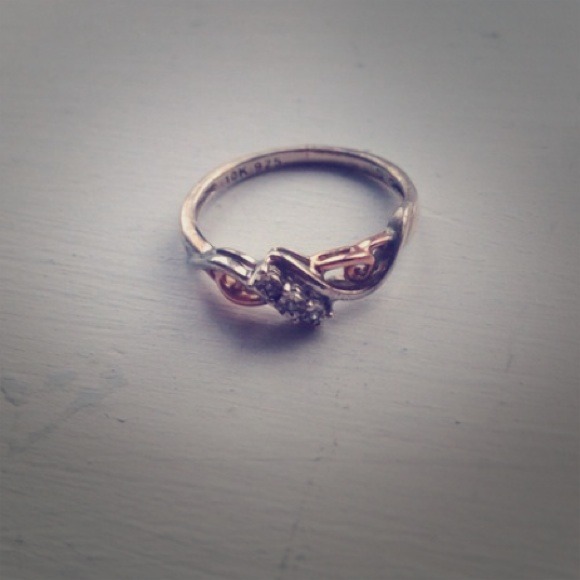 Ring ๐ - Picture 1 of 3