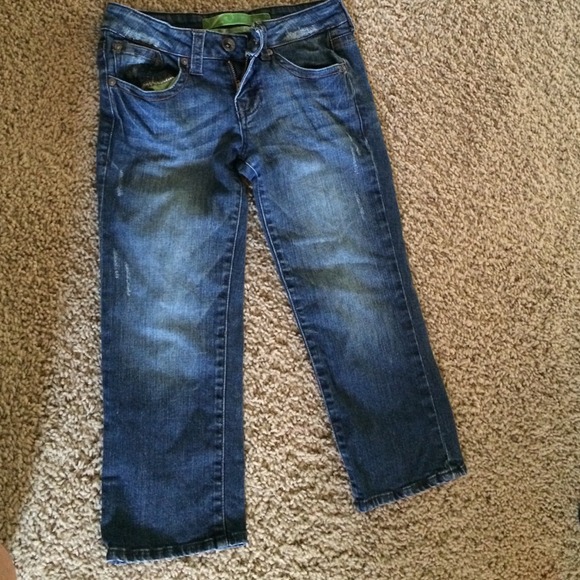 Capris!