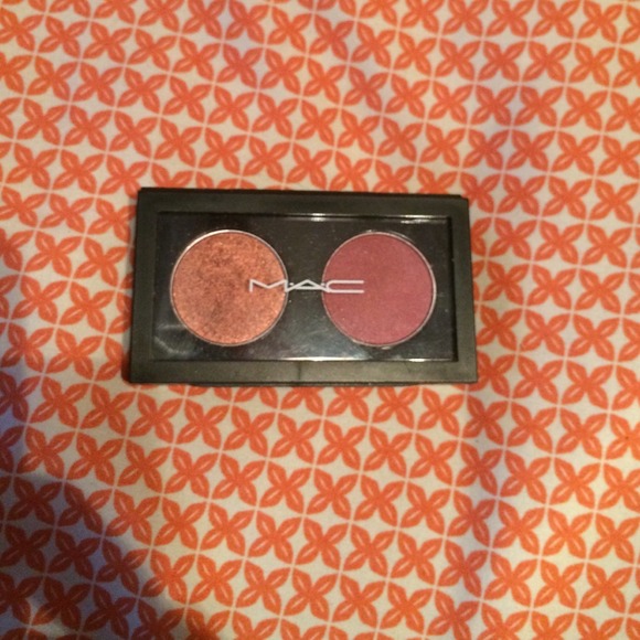 Brand new Mac eyeshadow duo!