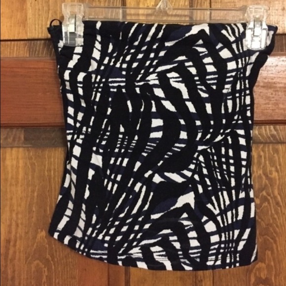 Navy blue, black, and whit patterned tube top