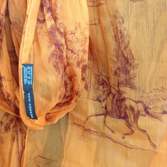 Hermes silk scarf - Picture 2 of 3