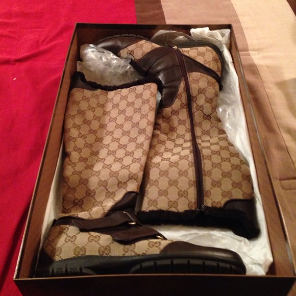 Slightly worn Gucci knee boot