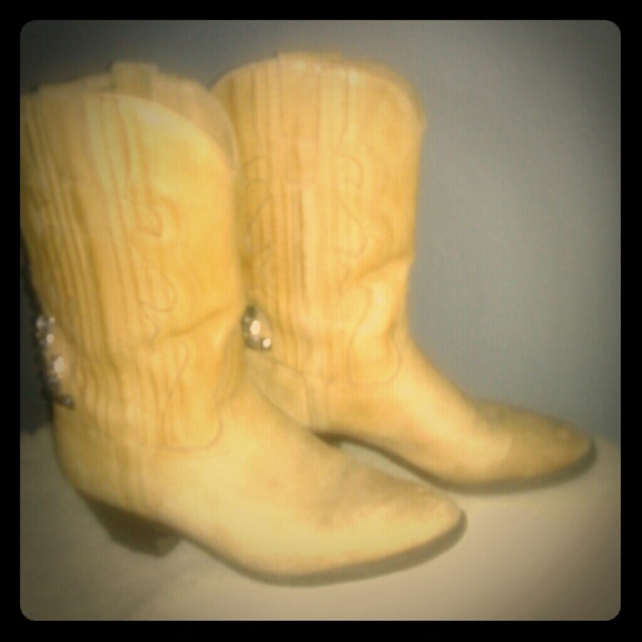 Re-furbished vintage cowboy boots Urban Outfitter