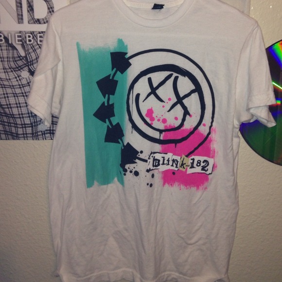 Blink-182 t shirt