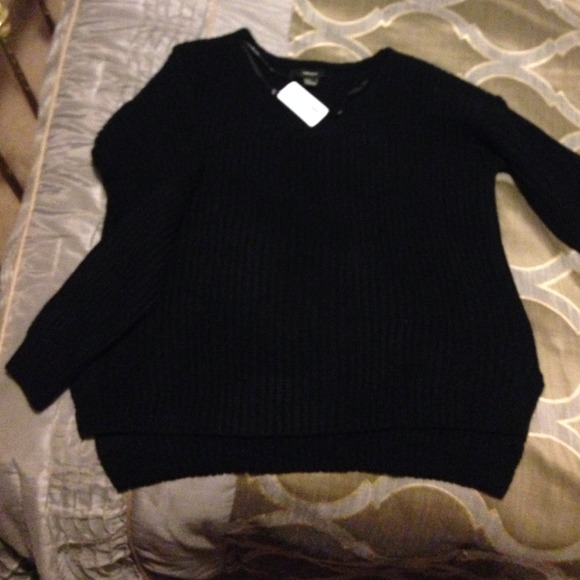 Forever 21 sweater black hi-low