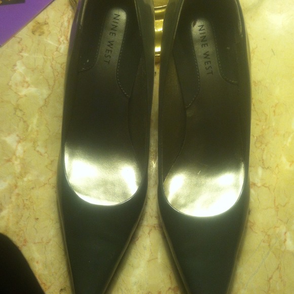 Gray Nine West Leather Pumps 8.5