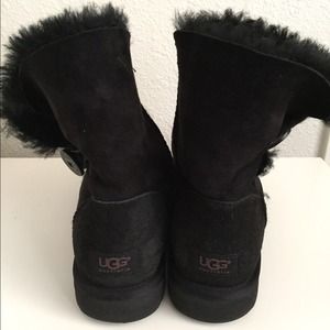UGGS