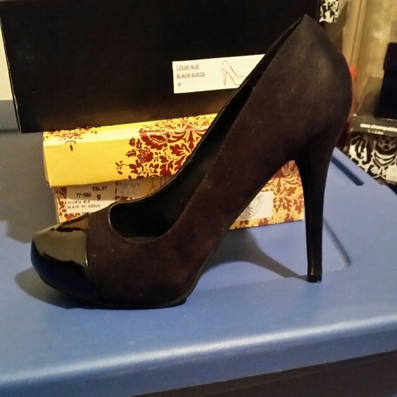 Heels - Picture 1 of 1