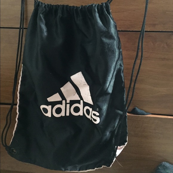Reversible Adidas drawstring backpack - Picture 2 of 3
