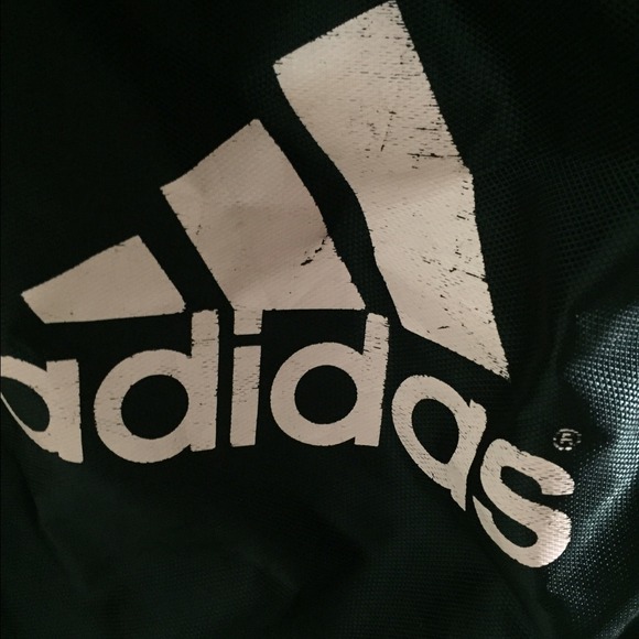 Reversible Adidas drawstring backpack - Picture 3 of 3