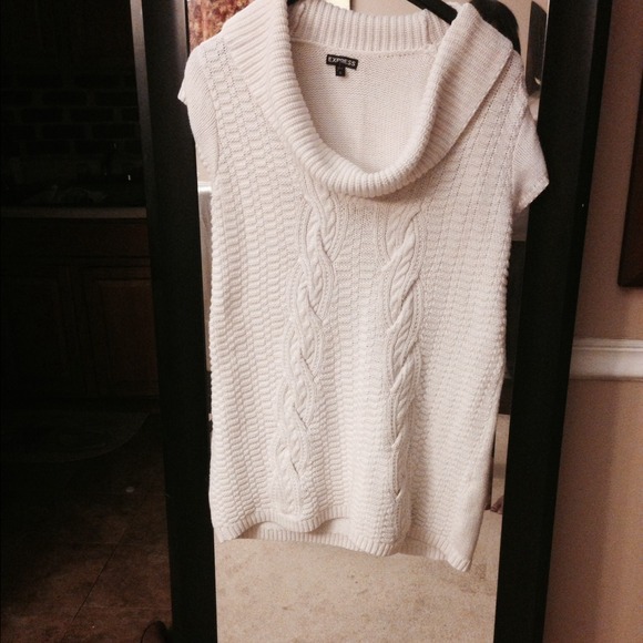 Sweater cowl neck top and sweater bundle