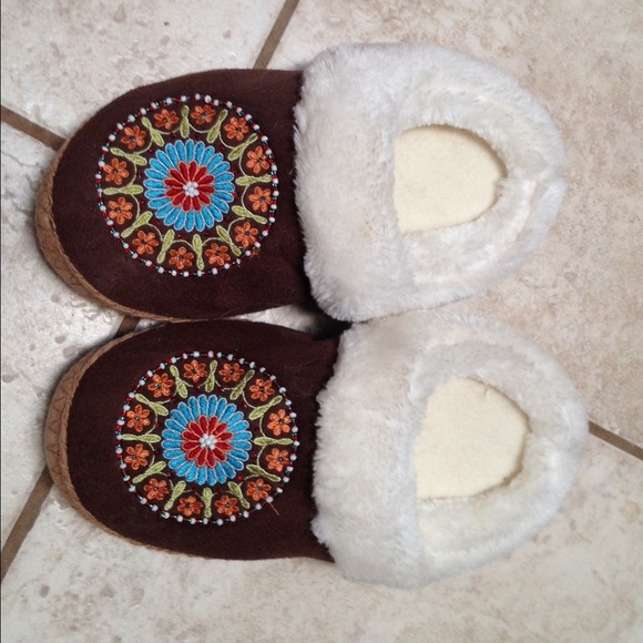 . Other - Very cute moccasin inspired slippers