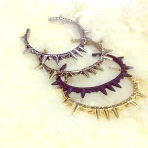 Set of spiked cuffs